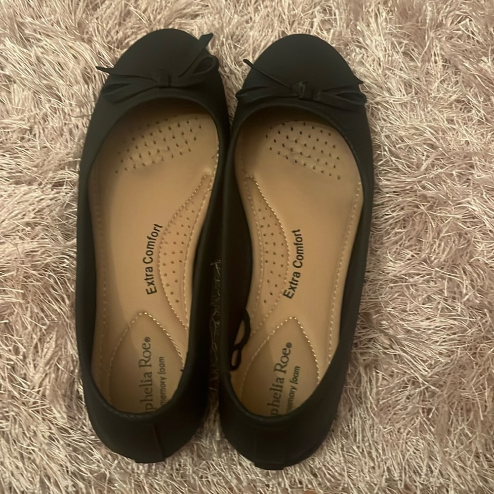 Size 8.5 black flats